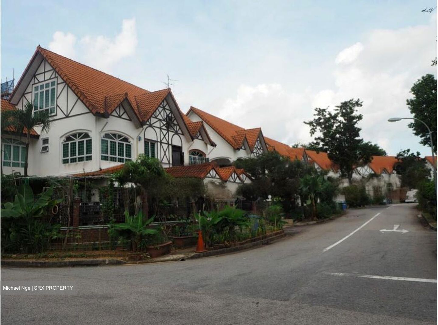 Sunrise Avenue (D28), Semi-Detached #460281311